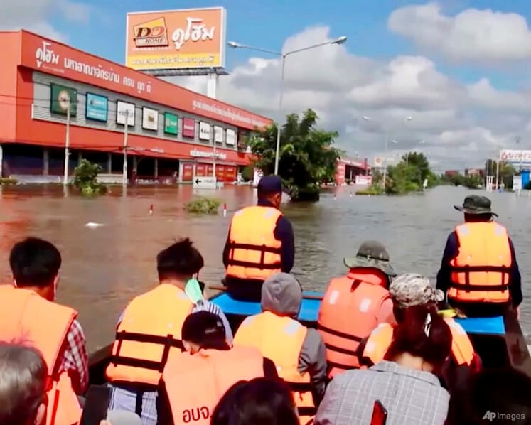 More rain feeds floods in north-eastern and central Thailand