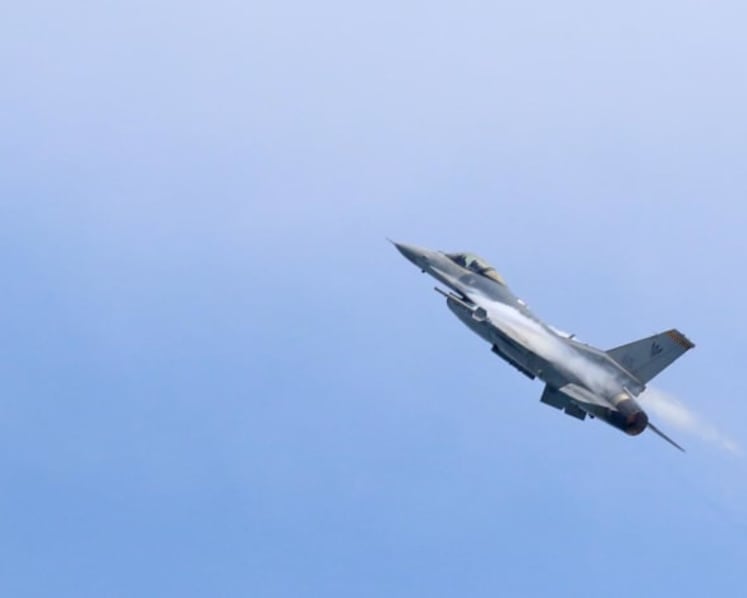 RSAF to fly F-16 fighter jets for 'at least' another decade, following F-35 developments 'closely': Air force chief