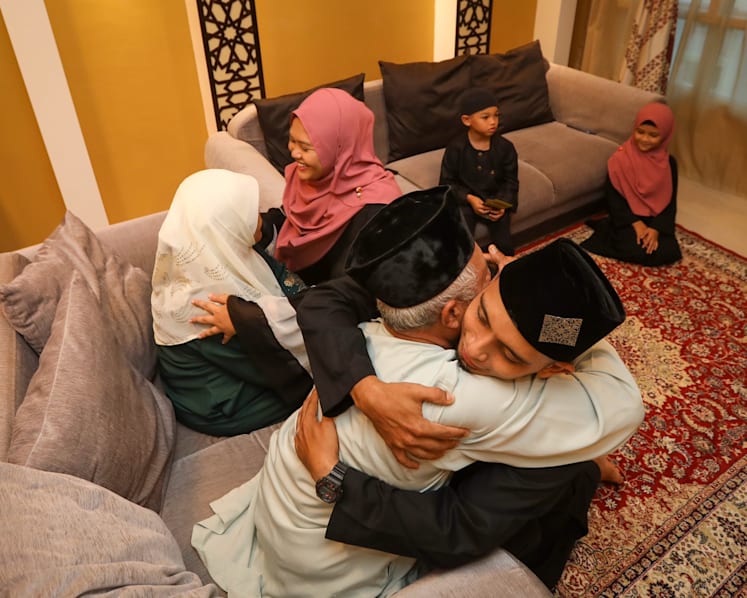 No big family gatherings, as Singapore Muslims adjust Hari Raya plans amid Covid-19 restrictions