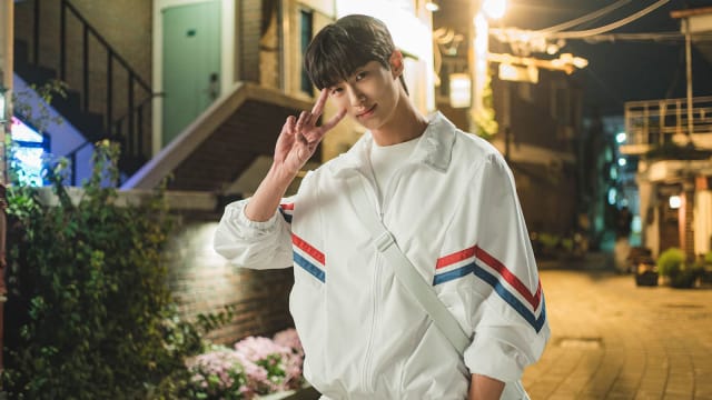 “Lovely Runner” 边佑锡，女孩们心中“男友穿搭”的榜样！