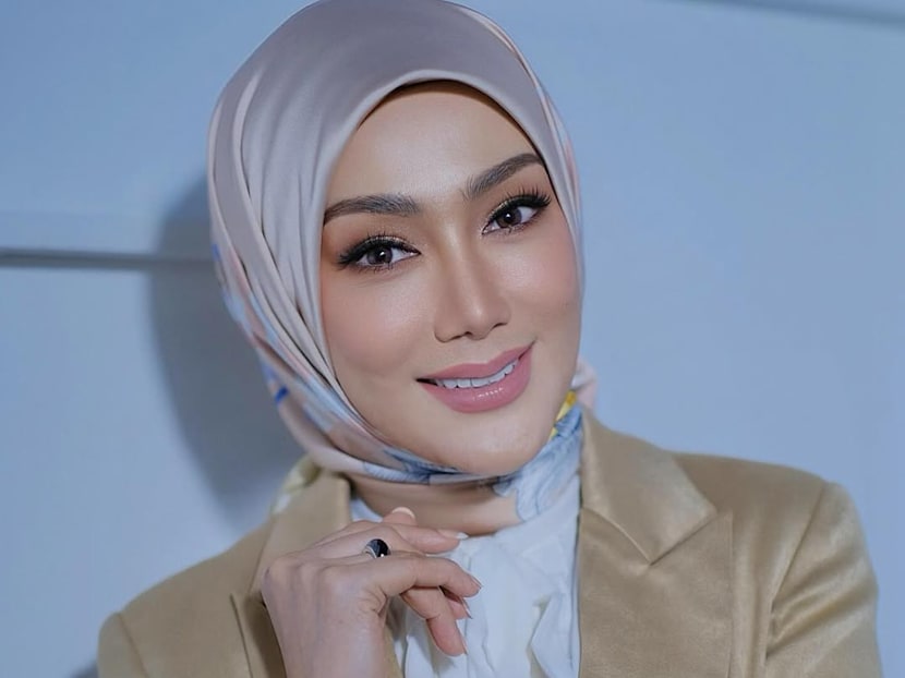 Malaysian superstar Erra Fazira set to marry entrepreneur boyfriend on Dec 12