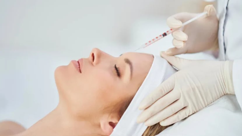 Wanita buta kerana suntikan 'dermal filler' dalam saluran darah dibuat secara cuai; produk selamat