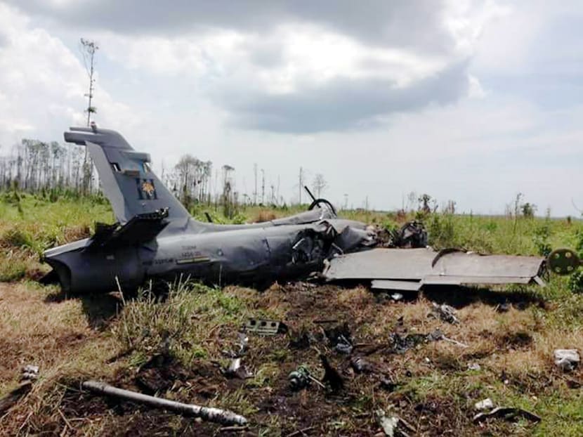 The Royal Malaysian Air Force's (RMAF) Aermacchi MB339CM jet that crashed in Nenasi, Pekan, Pahang on Tuesday (May 17). Photo: Bernama