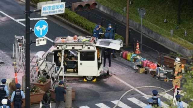 日本一男子向自民党总部投掷汽油弹 驾车撞首相官邸围栏被捕