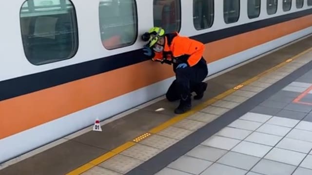 台高铁站发生落轨事故  一乘客遭列车辗过身亡