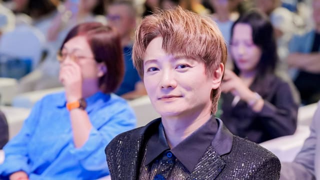阿沁卸歌手身份1年，认：非常不快乐