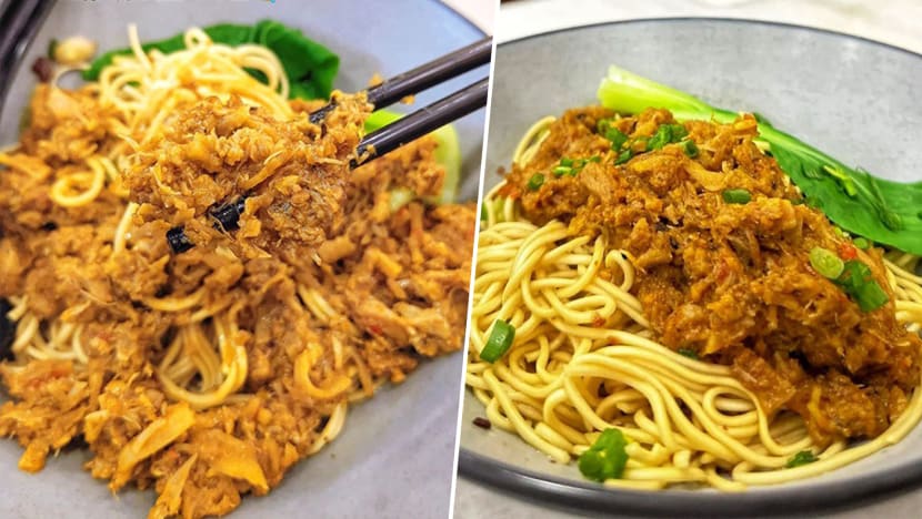 Bugis Eatery Sells ‘Shanghai-Inspired’ Crab Roe Noodles For $14.90