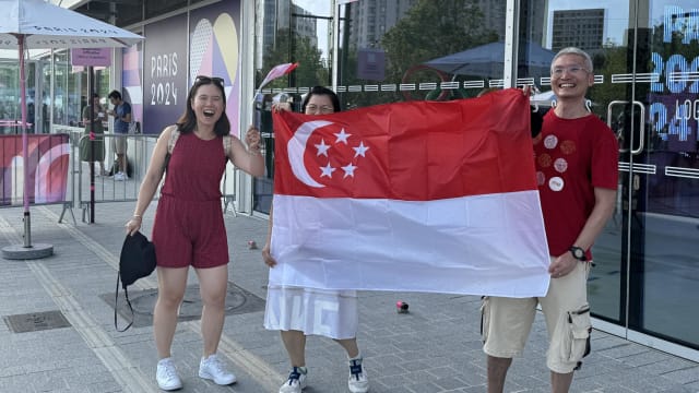 不少国人赶赴巴黎 感受现场氛围为我国健儿助威