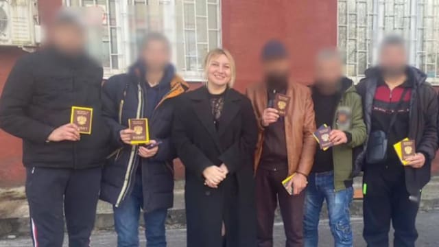 高薪与公民权作诱饵  俄女网红哄骗外劳上战场