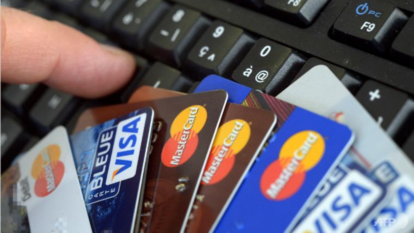 3 diberkas guna maklumat kad kredit curi beli telefon bimbit