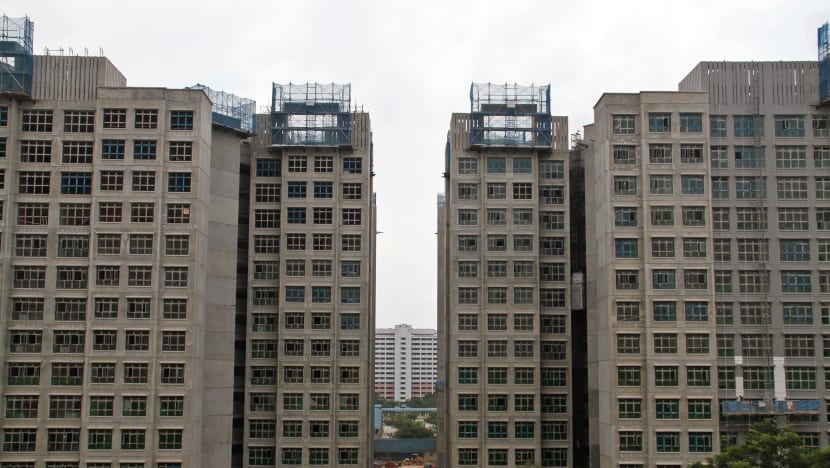 More seniors opting for shorter two-room leases