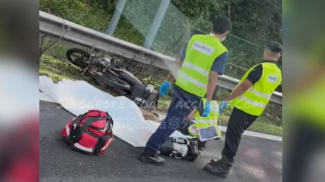 泛岛快速公路致命车祸 33岁女摩托车骑士当场丧命