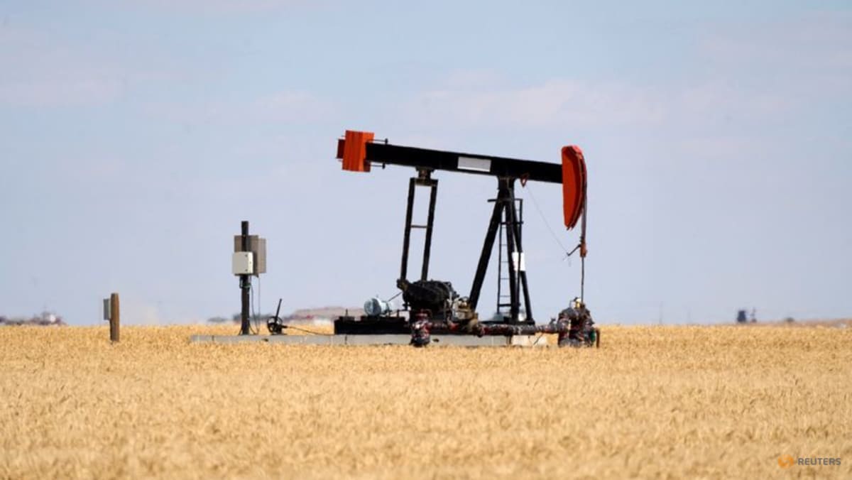 Oil retreats after hitting four-year high on concern of US-Iran war escalation