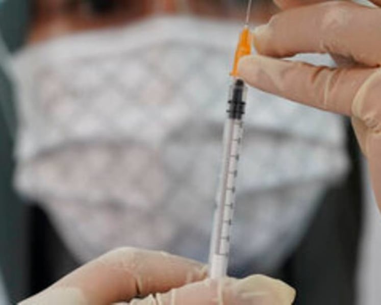 Doctor in Malaysia arrested for allegedly issuing fake COVID-19 vaccination certificates 