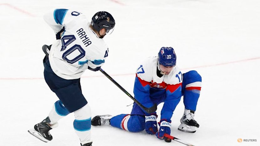 Ice hockey-Finland thump Slovakia to win men's bronze