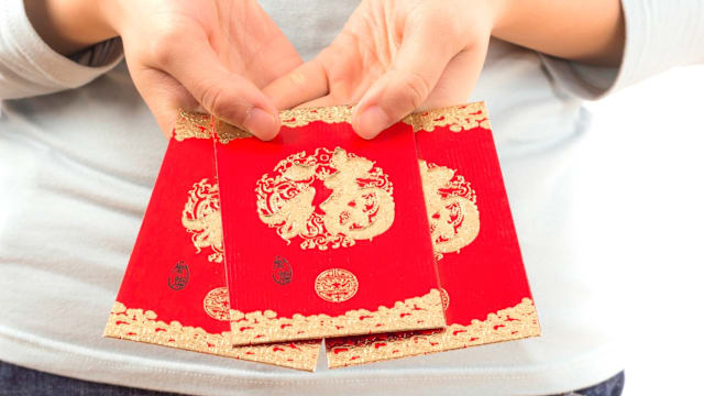 收到红包时该向长辈说什么、过度在意红包的金额……小朋友的新年社交课，现在开始！