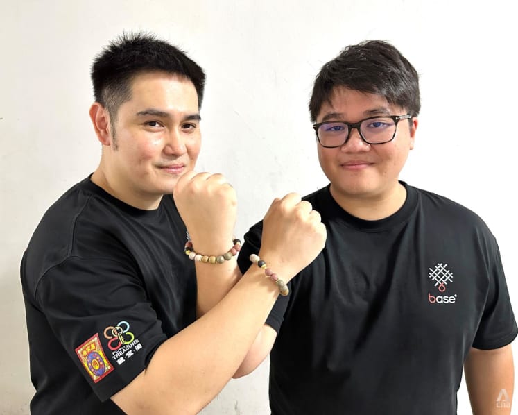 Turning incense ashes to beaded bracelets: This millennial duo is making religious rituals sustainable