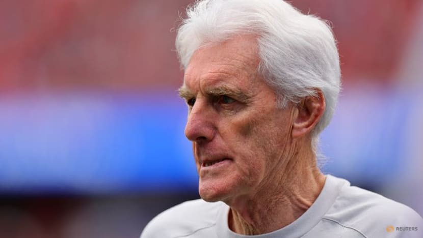South Africa to have talks with coach Broos over future