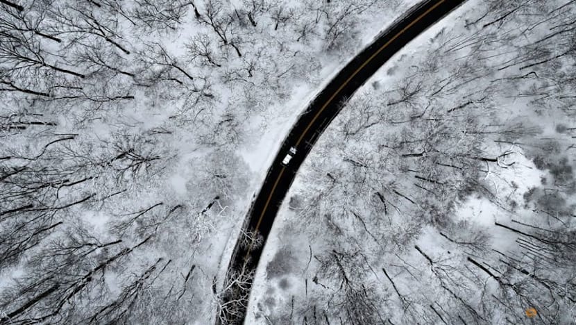 Winter weather in US Northeast leads to thousands of flight delays, cancellations