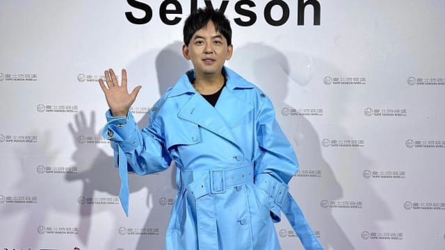 黄子佼狂扯演艺圈众友　失控喊：我管你们去死
