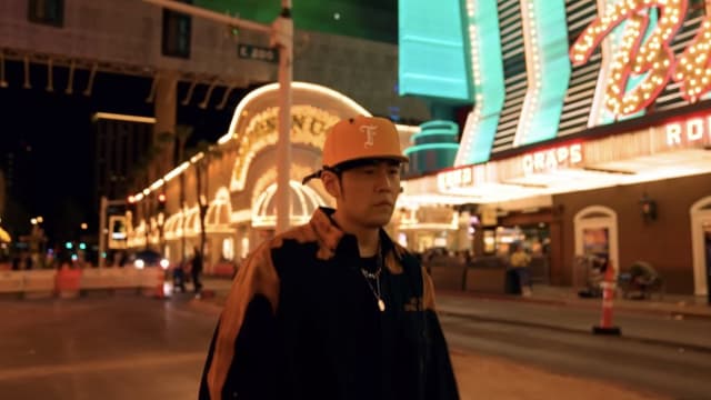 万人熬夜看《还在流浪》MV　周杰伦甜曝昆凌最爱
