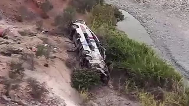 秘鲁恐怖死亡车祸 巴士撞货车坠深谷逾37死