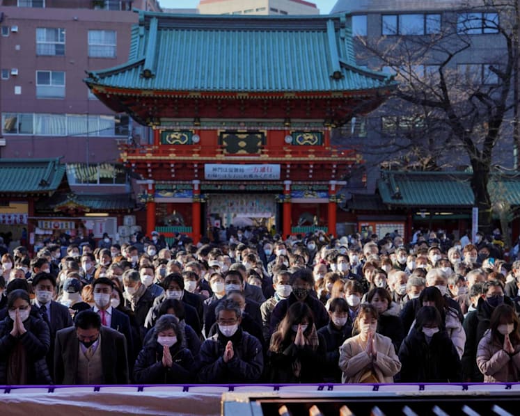 Crowds throng Japanese shrines to pray for good fortune on first business day of 2023