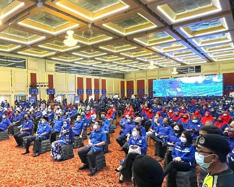Barisan Nasional fined RM10,000 for breaching Malaysia’s COVID-19 rules at KL political event