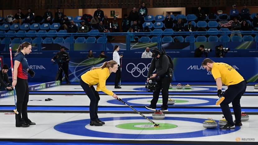 Curling-Canada stun mixed doubles champions Italy in early upset at Games