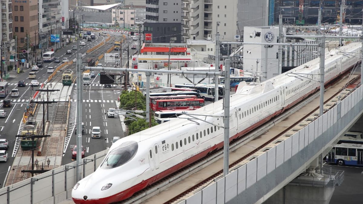 6.8 magnitude quake strikes Japan, prompts tsunami alert