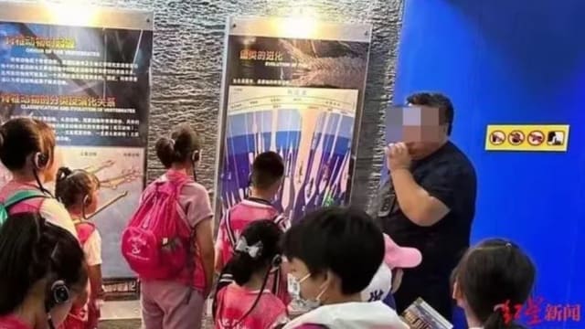 中国北京气温高 导游因带团“热死”
