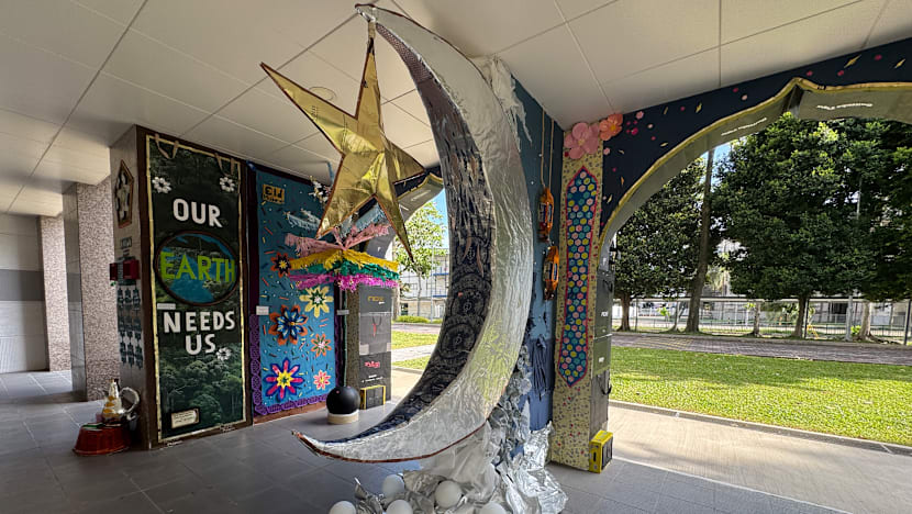 கைவிடப்பட்ட பொருள்களால் செய்யப்பட்ட கைவினை பெருநாள் அலங்காரம்