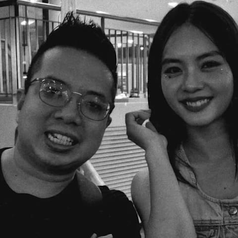 忠实粉丝逝世，黄暄婷晒黑白合影哀悼