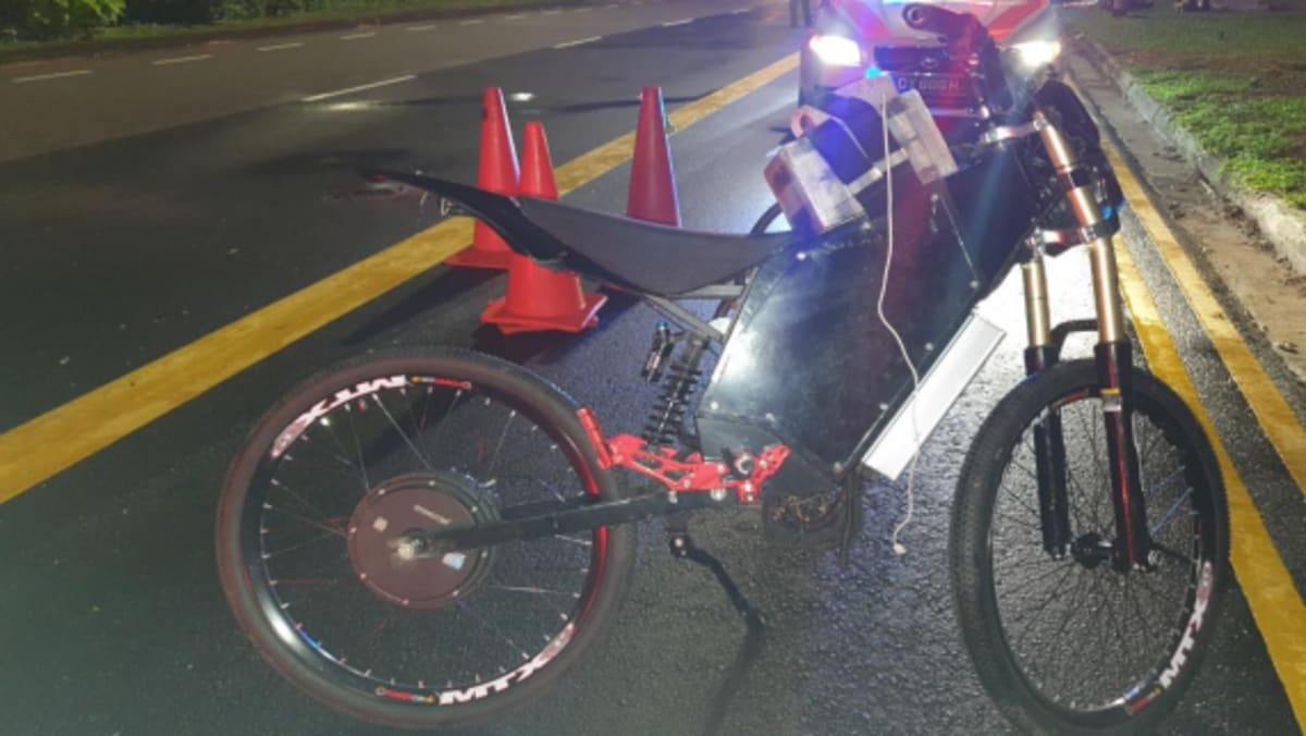 Two teens to be charged over roadblock evasion, crash that injured police and LTA officers