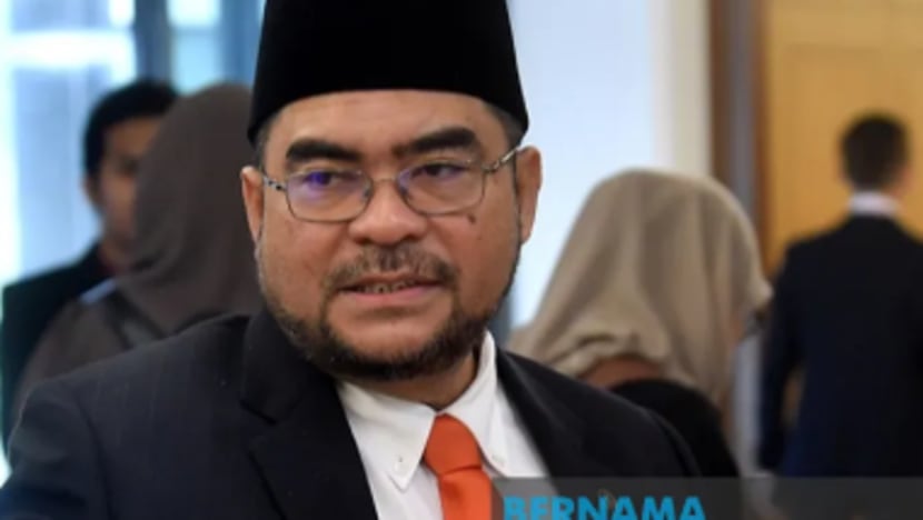 Hormat keputusan mahkamah benar tulisan Jawi diajar di sekolah Cina, Tamil - Mujahid Yusof Hormat keputusan mahkamah benar tulisan Jawi diajar di sekolah Cina, Tamil - Mujahid Yusof