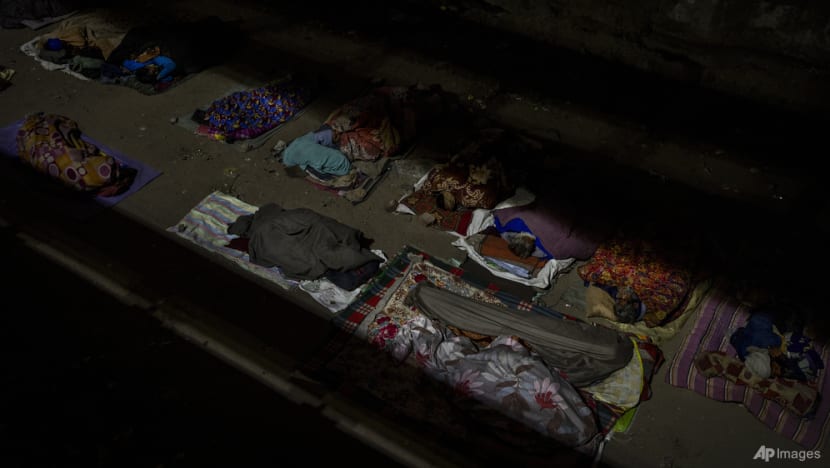 New Delhi's homeless shiver in biting cold