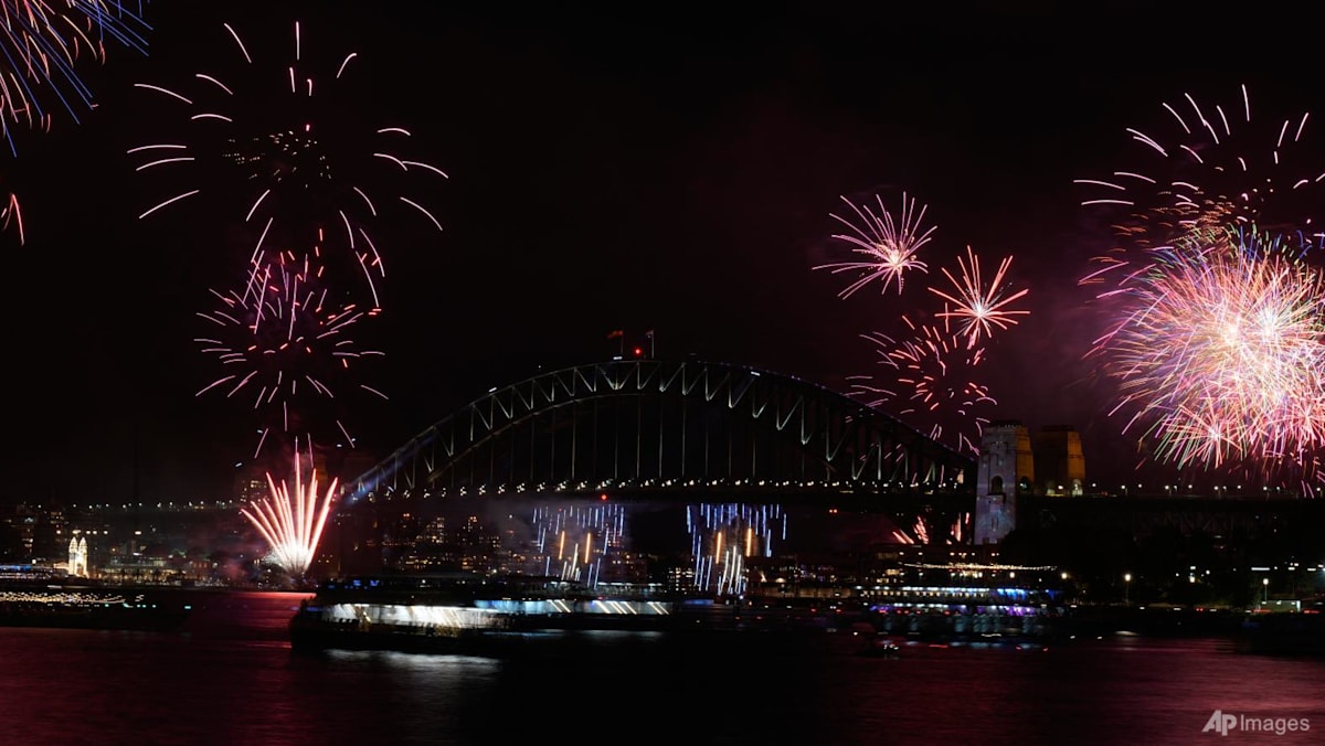 New Zealand's Auckland kicks off 2026 celebrations with fireworks