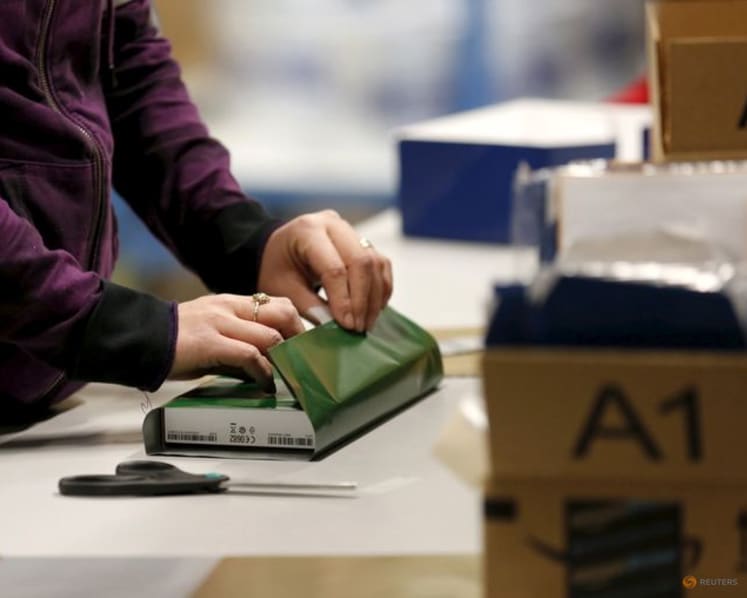 US holiday online sales to grow 6.7% as discounts attract shoppers, Adobe Analytics forecasts