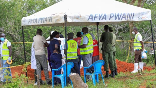“饿死就能见上帝” 肯尼亚邪教集体禁食案死亡人数破300