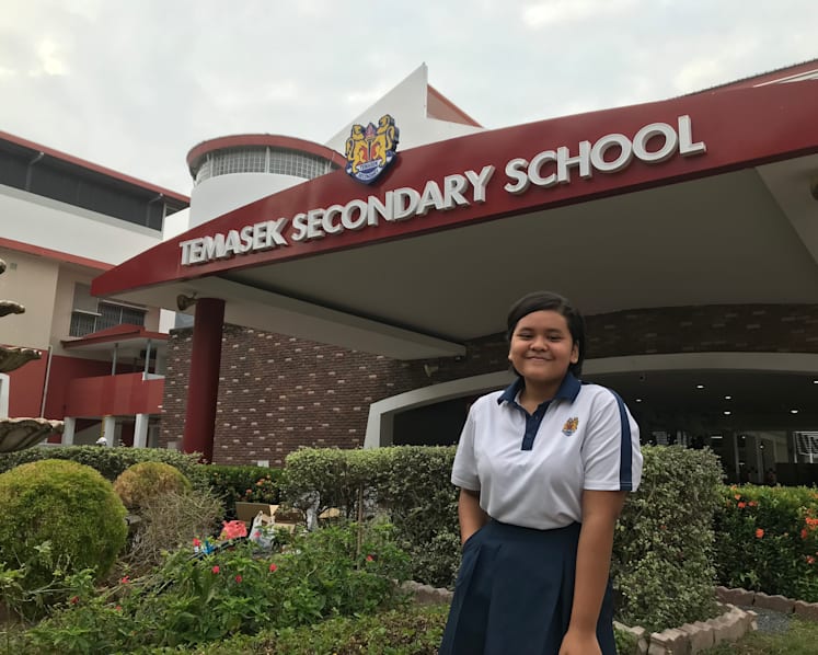 Teen who saved pedestrian hit by bus says incident still keeps her up at night