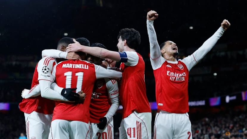 Arsenal stun Bayern Munich to seize Champions League top spot