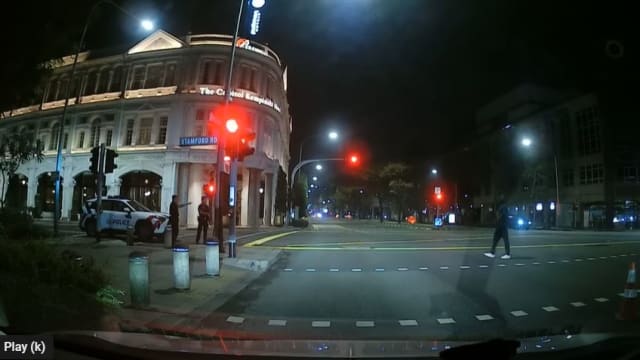 史丹福路持斧青年被控 还押心理卫生学院