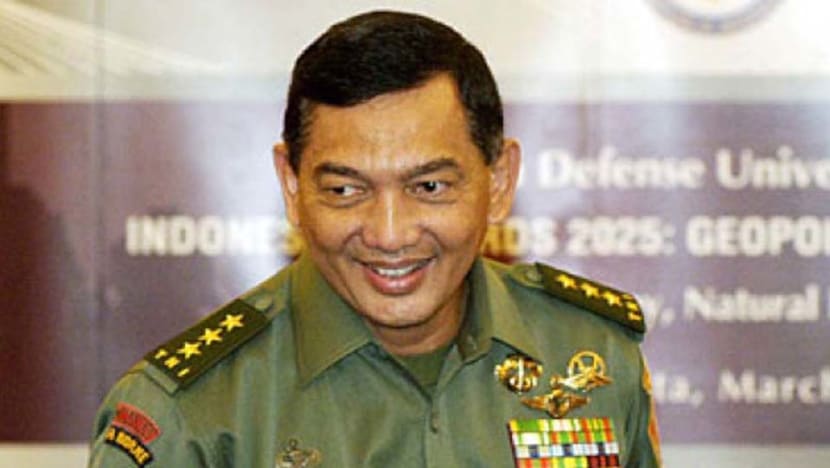 Teman dekat seangkatan Prabowo dan mantan Wamenhan, Sjafrie Sjamsoeddin, calon kuat Menteri Pertahanan