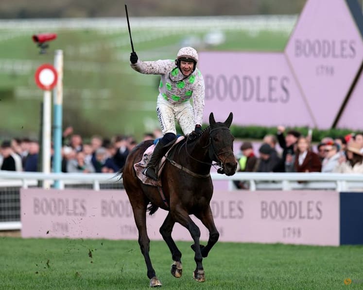 Horse Racing-Gaelic Warrior powers to Cheltenham Gold Cup victory