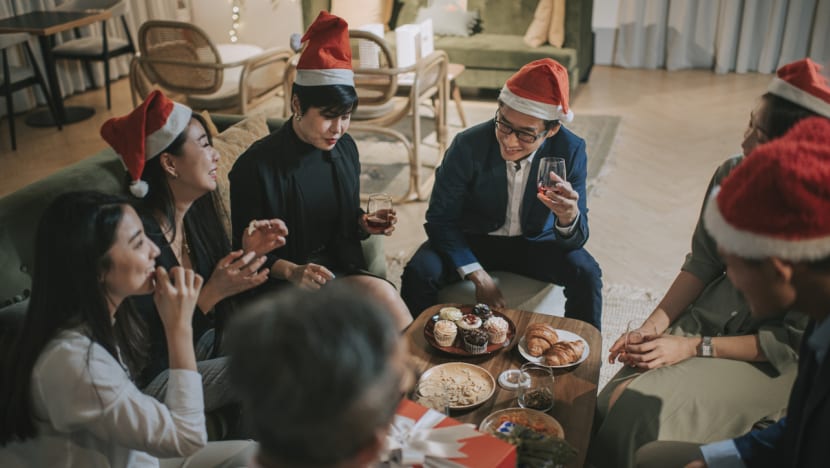 Commentary: When Christmas cash brings more cheer than office parties Commentary: When Christmas cash brings more cheer than office parties