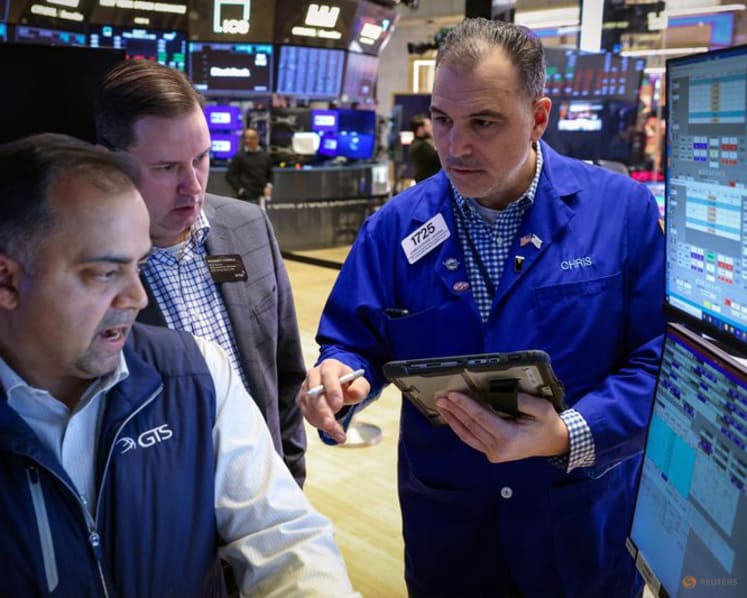 Trading Day: Wall Street ends modestly lower while US-Iran tensions boost crude prices