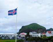 Iceland votes on whether to resume EU membership talks