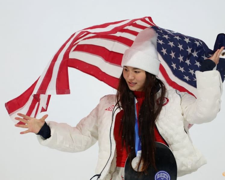 Snowboard-Japan steal the show, Chloe Kim misses milestone