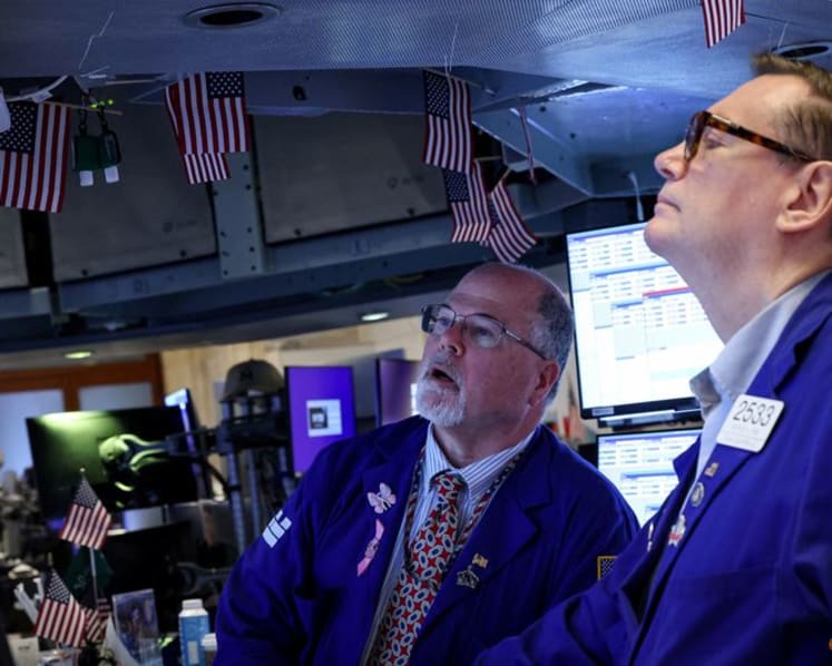 Wall Street rallies, oil stays higher as investors hope for US-Iran resolution