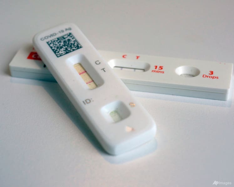 Coroner rules COVID-19 patient's death a medical misadventure, cannot confirm TCM pills' link